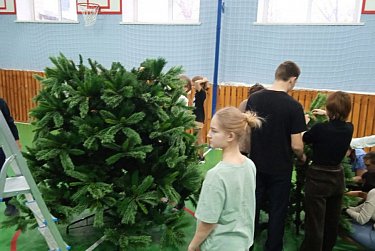 Депутат вручил подарки